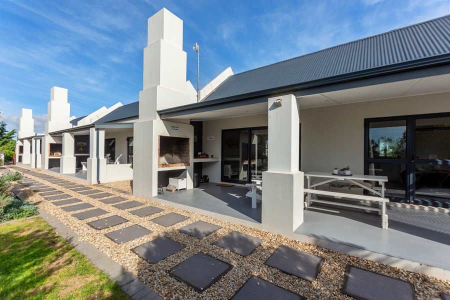 9 Bedroom Property for Sale in Olifantskop Western Cape